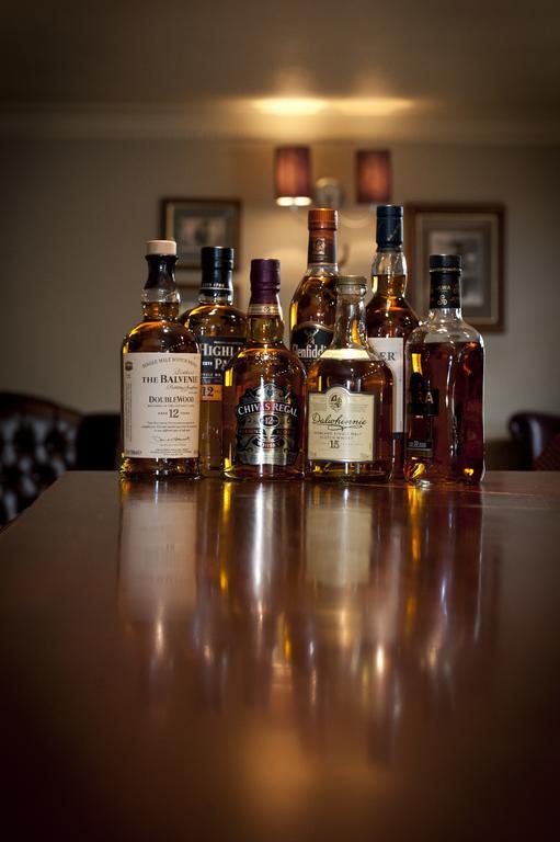 The Crown Inn Stornoway  Kültér fotó