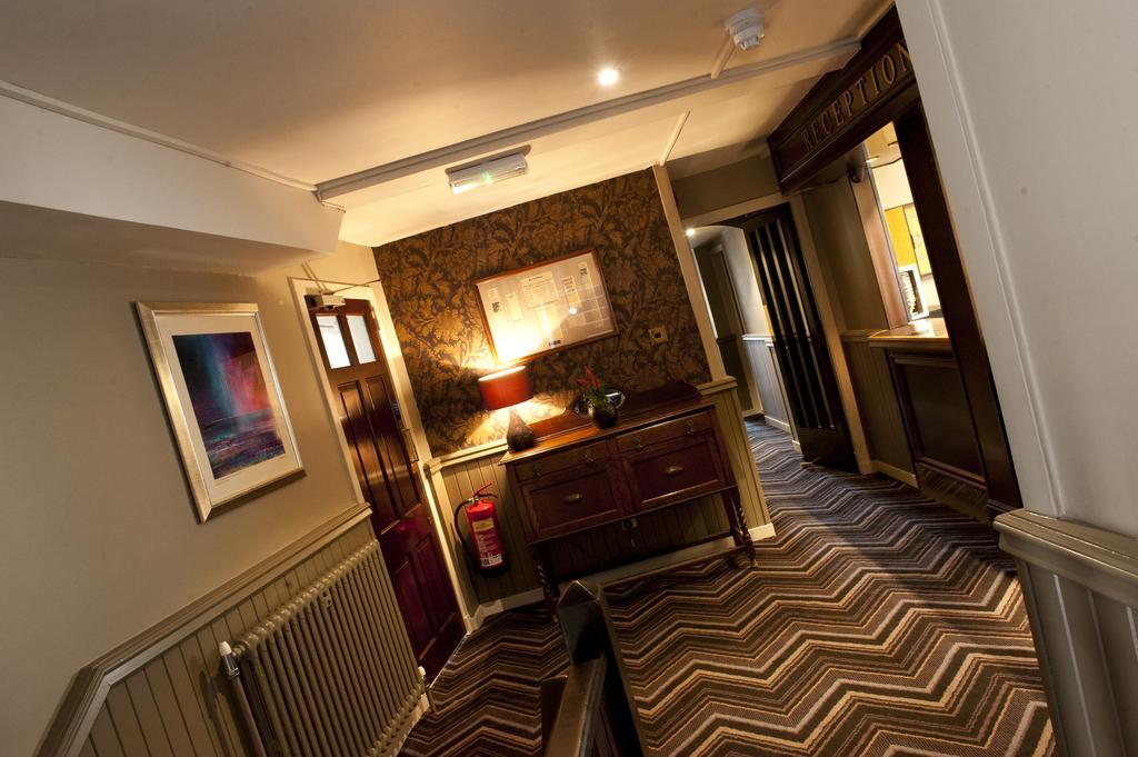 The Crown Inn Stornoway  Kültér fotó