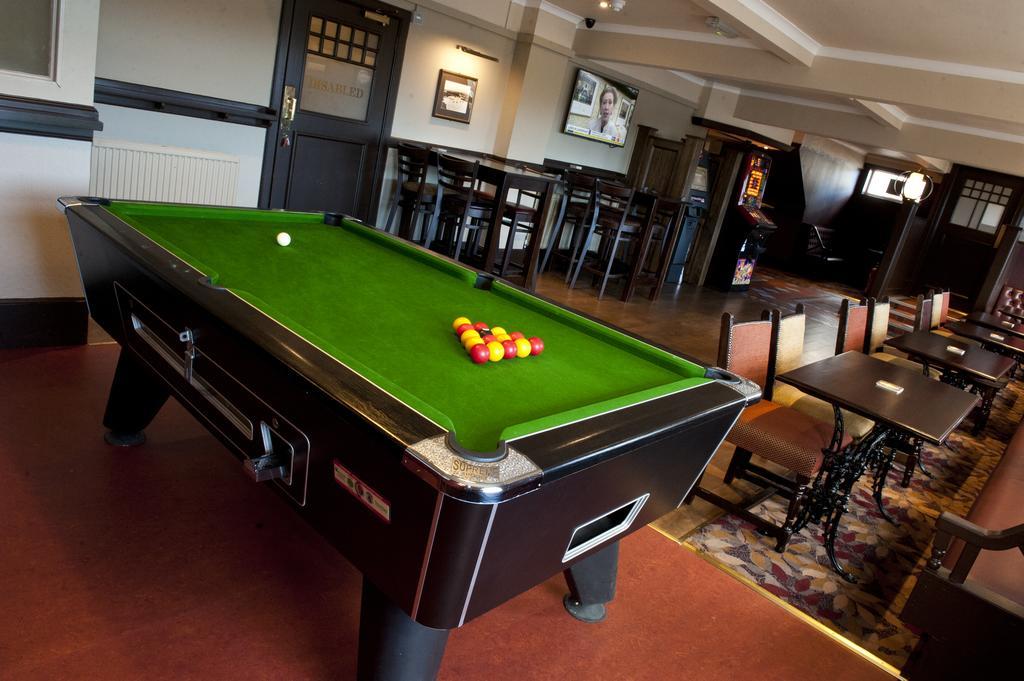 The Crown Inn Stornoway  Kültér fotó
